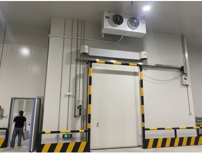 江蘇太倉(cāng)遠(yuǎn)洋物流二氧化碳復(fù)疊系統(tǒng)冷庫(kù)建造工程案例